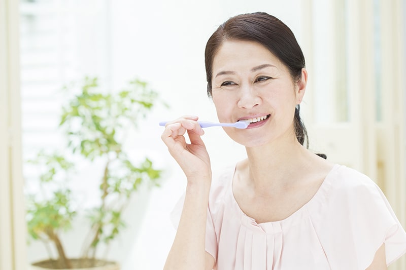 インプラントはアフターケアが大切です